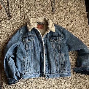 Levi’s Sherpa-lined jacket